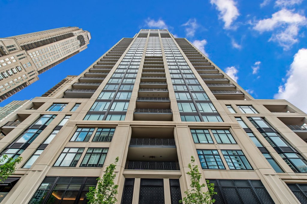 No. 9 Walton Luxury Gold Coast Condominiums